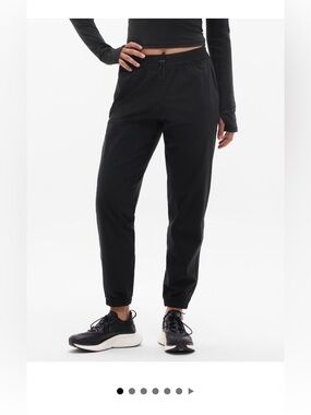 Athleta cross train joggers Medium Tall